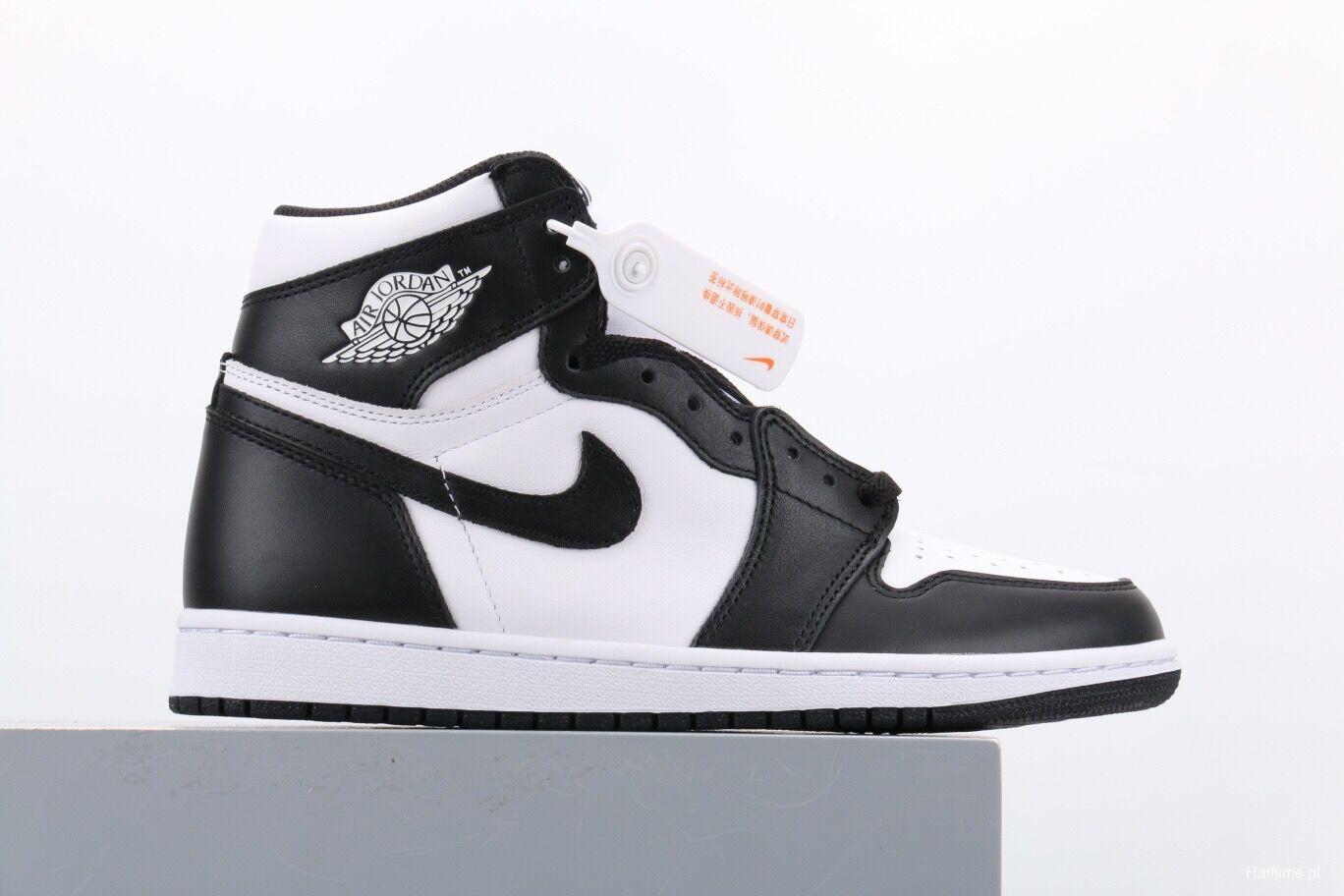 Air Jordan 1 Retro Black White