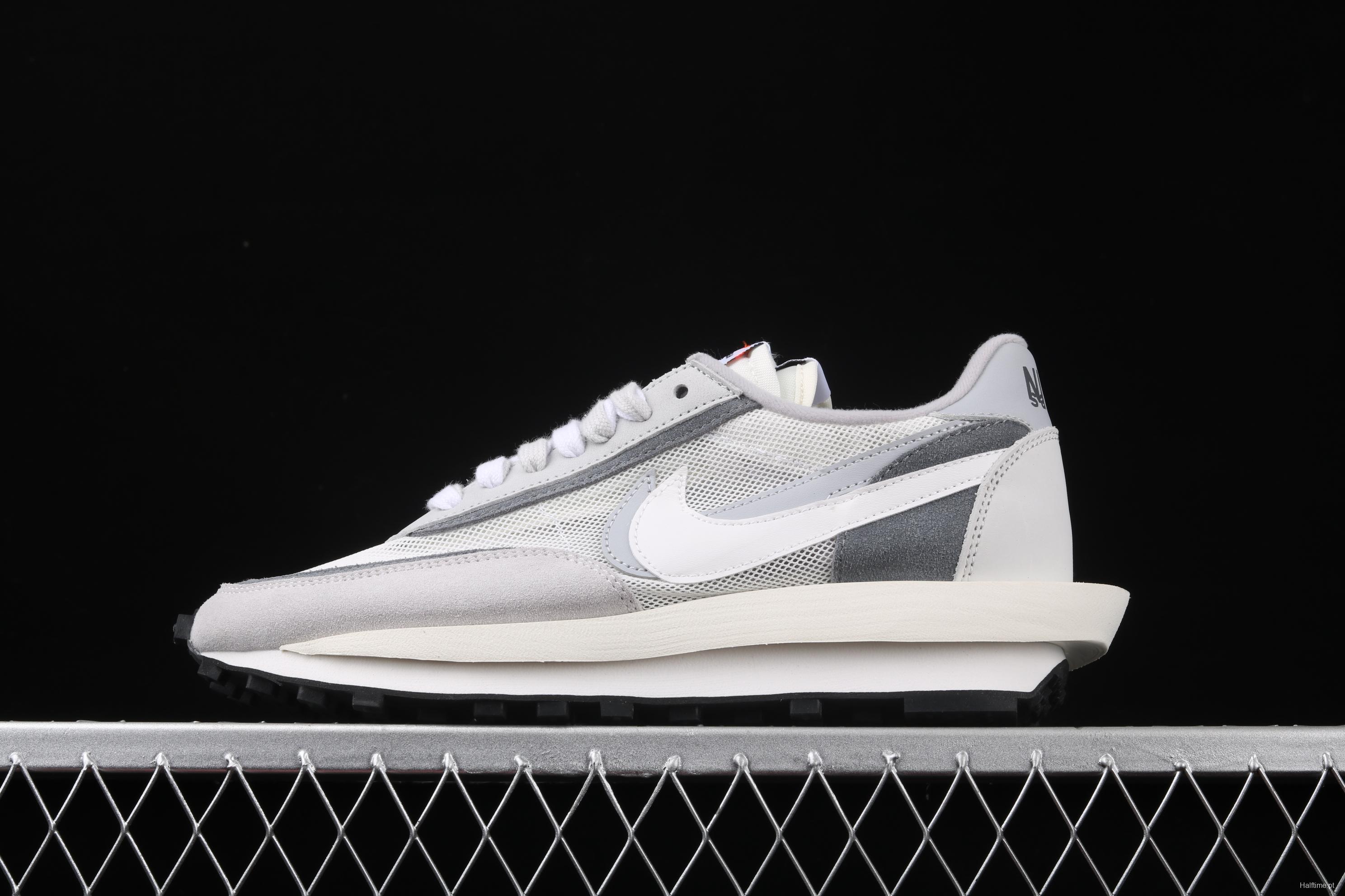 Sacai x NIKE LVD Waffle Daybreak co-signed catwalk style net gauze leather splicing double hook Swoosh running shoes BV0073-100