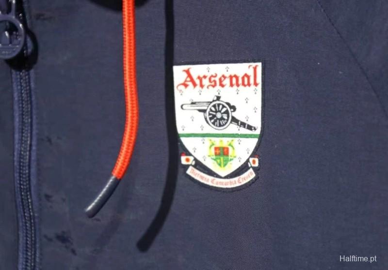 24/25 Arsenal Navy/Red Windbreaker