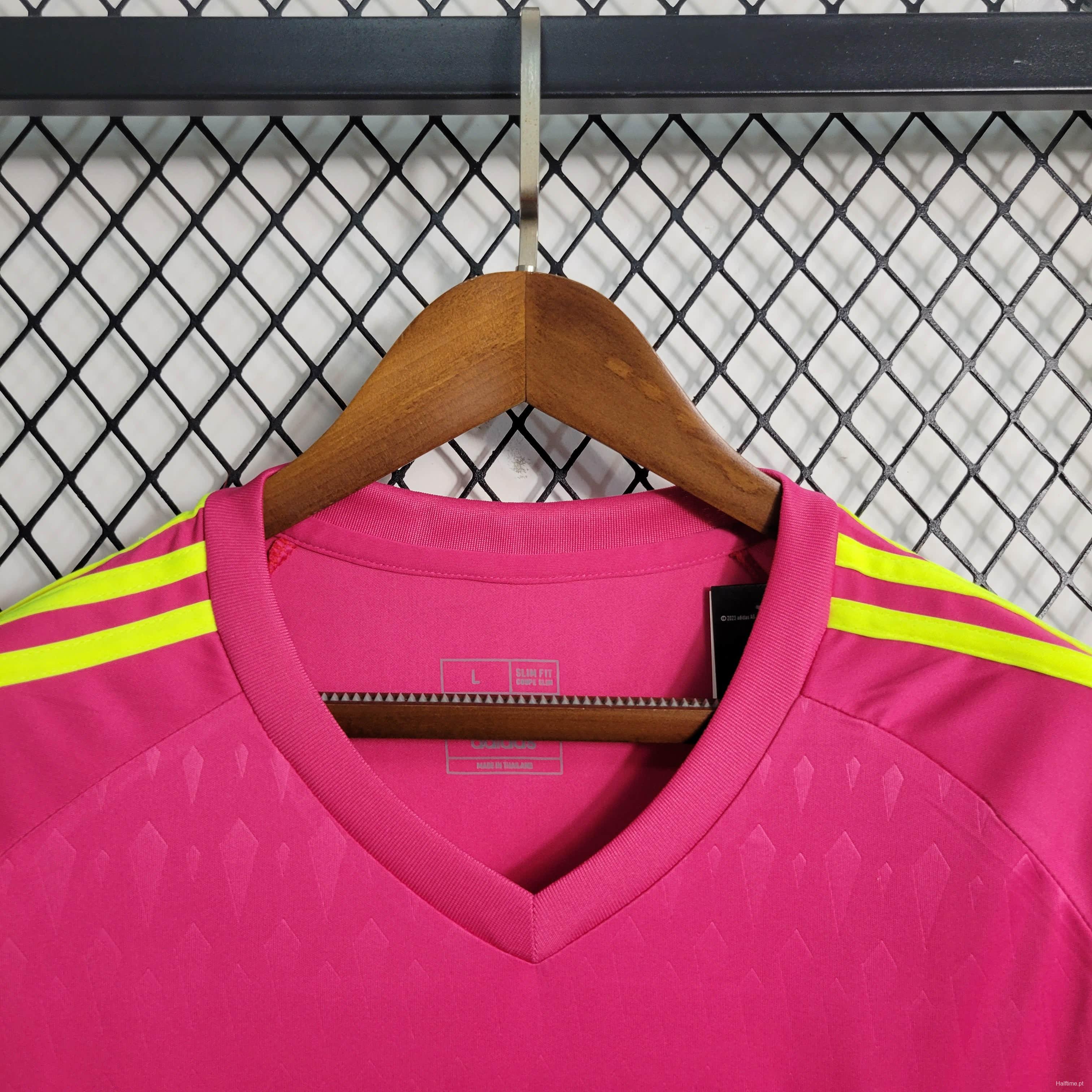 23-24 Real Madrid Goalkeeper Pink Jersey