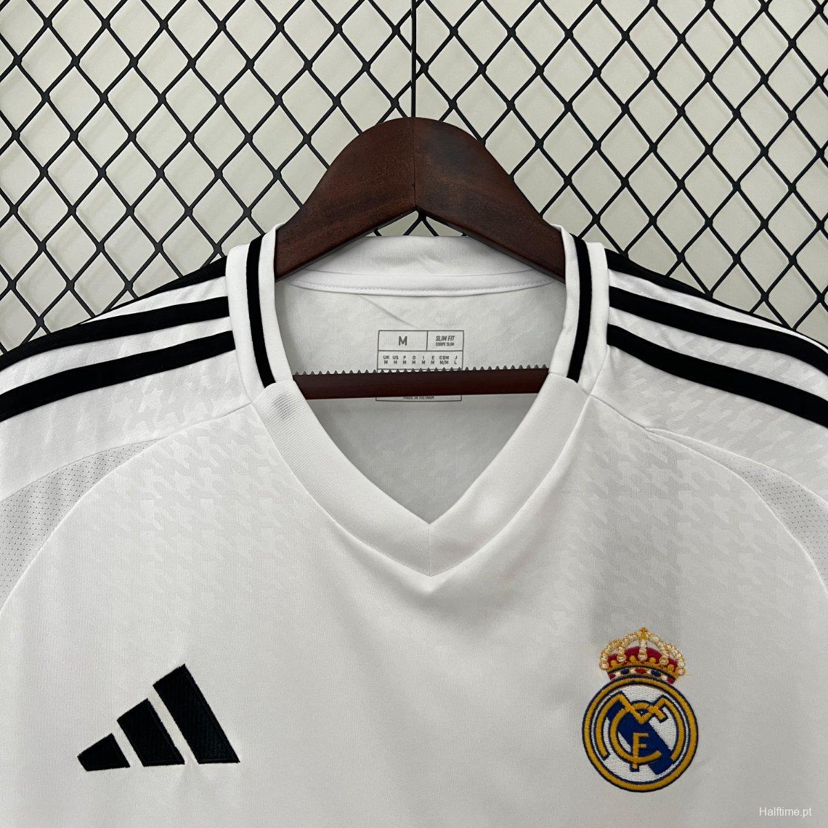 24 25 Real Madrid Home Jersey With 15 Trophy Patch Halftime